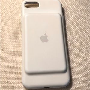 Apple iPhone 7 battery pack case in white